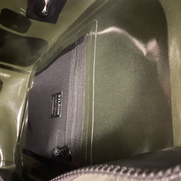 Filson Green Backpack Rugged Outdoor Essential - Picture 6 of 6